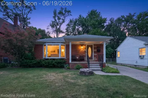 2432 Dallas Ave, Royal Oak, MI 48067