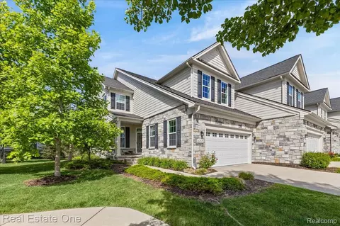 42829 Cardinal Way, Novi, MI 48375