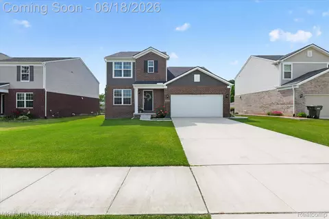 33137 Fuhrmann Dr, Sterling Heights, MI 48310