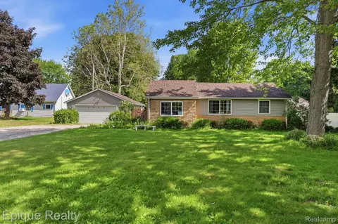 3652 Norman Rd, Lakeport, MI 48059