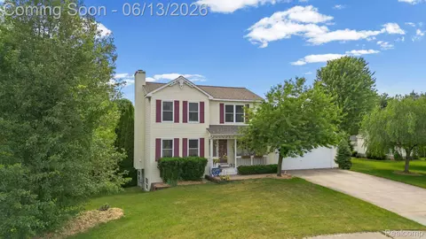 1784 Harvard Ct, Oxford, MI 48371