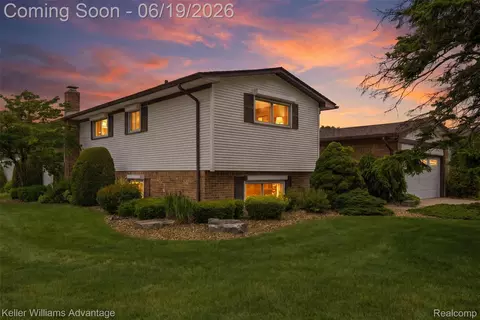 35729 Duke Dr, Sterling Heights, MI 48310