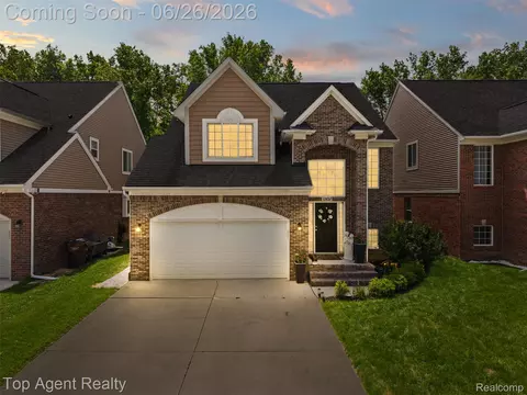 13826 Grandeur Ave, Shelby Township, MI 48315