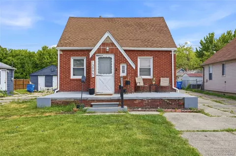 13995 Toepfer Rd, Warren, MI 48089