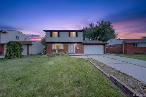8452 Doncaster, Sterling Heights, MI 48312
