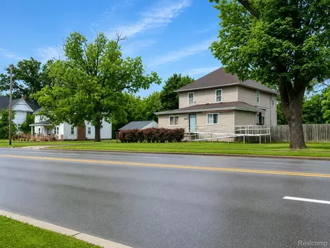 1610 Gratiot Ave, Saginaw, MI 48602