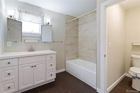 Bath - 113 W Polly St, Perry, MI 48872 photo 1 of 7