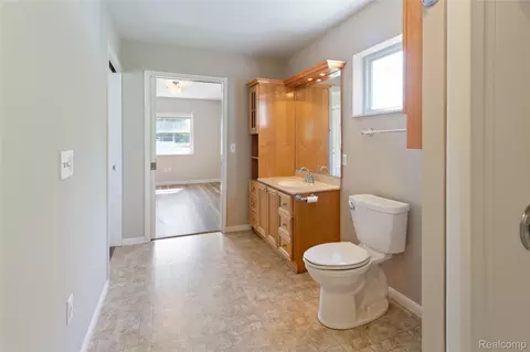 Bath - 113 W Polly St, Perry, MI 48872 photo 7 of 7