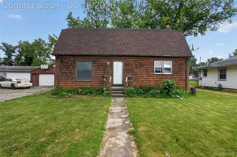 3818 N Averill Ave, Flint, MI 48506