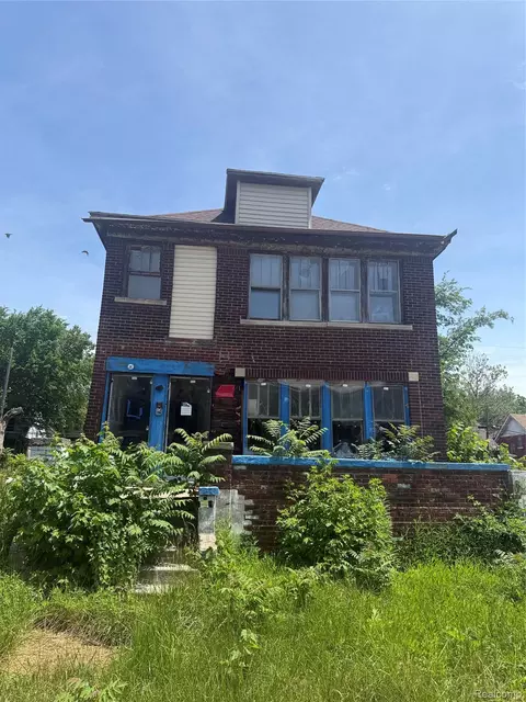 926 Navahoe St, Detroit, MI 48215