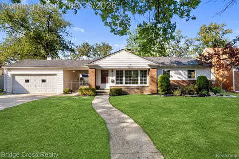 2614 Essex St, Royal Oak, MI 48073