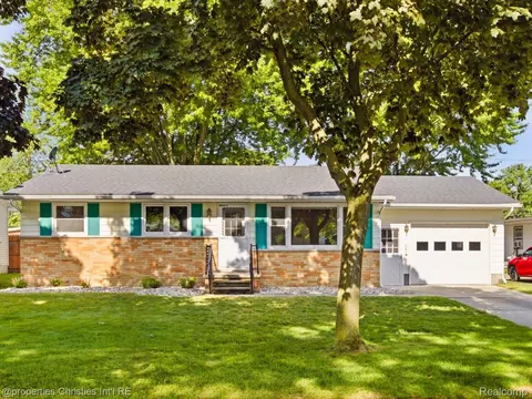 3541 Shenandoah Ave, Port Huron, MI 48060