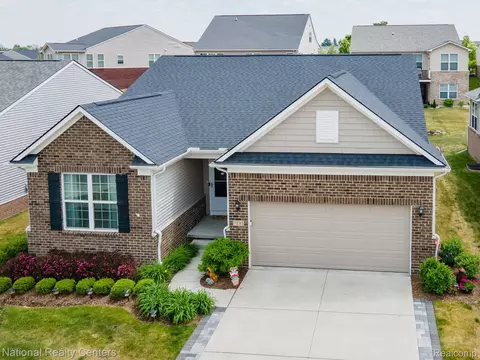 1233 Lark, Orion, MI 48360