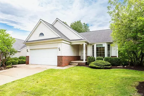 7509 Lake St, Dexter, MI 48130