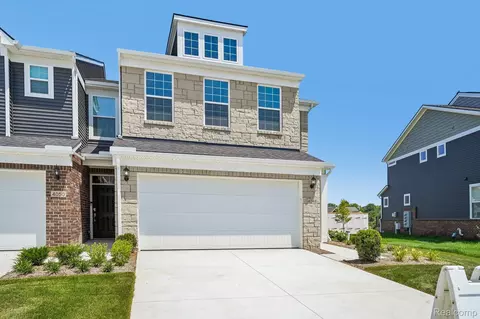 4048 Nottingham Cir, Independence, MI 48346