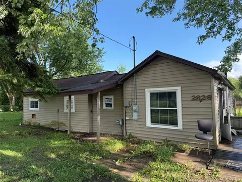 2826 Ohio St, Saginaw, MI 48601