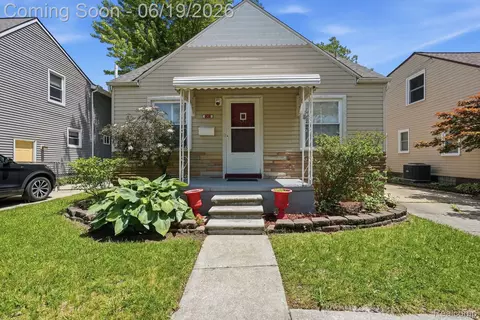808 N Edison Ave, Royal Oak, MI 48067