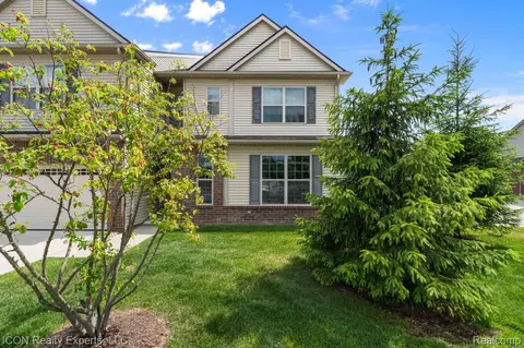 23668 Clarewood St, Macomb, MI 48042