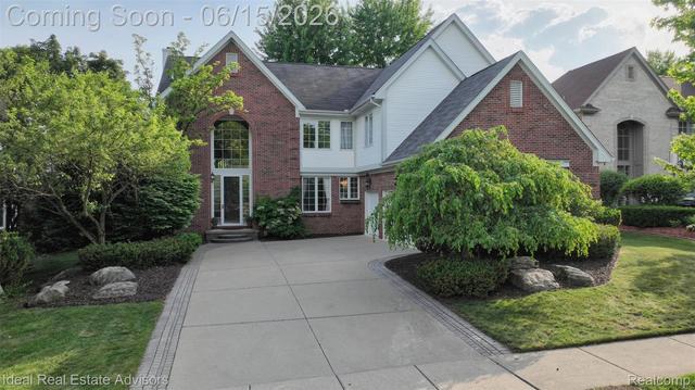 1364 Kentfield Dr, Rochester, MI 48307