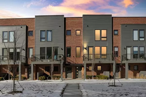 1507 W Fisher Fwy, Detroit, MI 48216