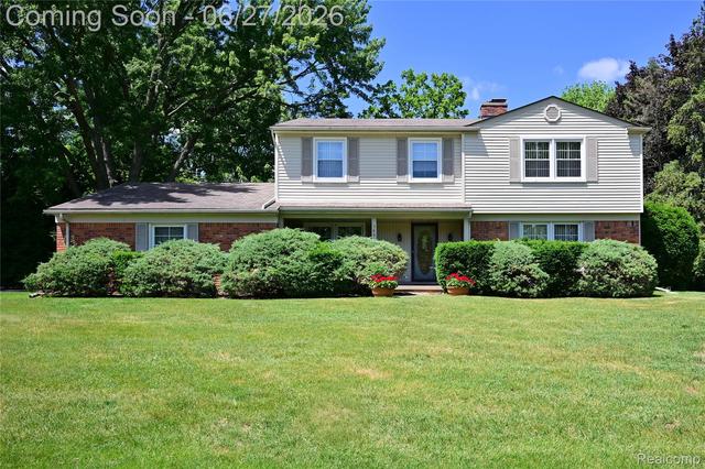 5888 Pentland Rd, Bloomfield Hills, MI 48301