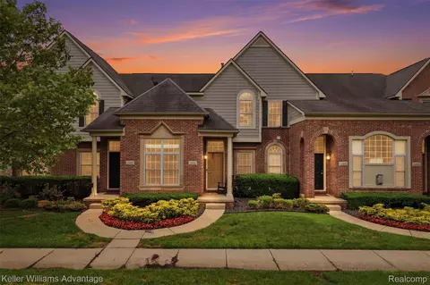 45658 S Stonewood Rd, Canton, MI 48187