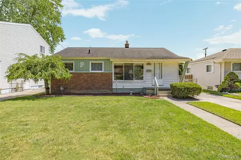 33441 Leona St, Garden City, MI 48135