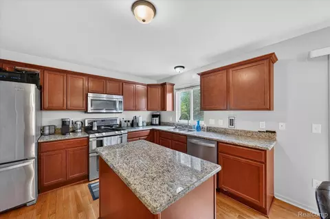 Kitchen - 6119 Treetops Dr, Romulus, MI 48174 photo 1 of 4