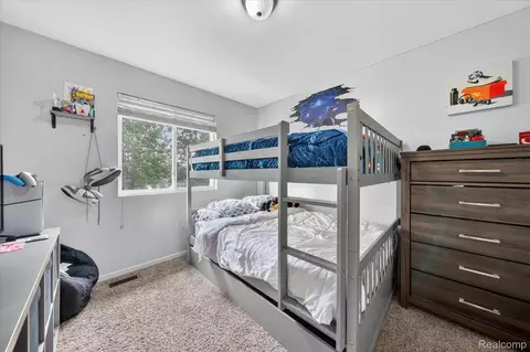 Bedroom - 6119 Treetops Dr, Romulus, MI 48174 photo 8 of 9
