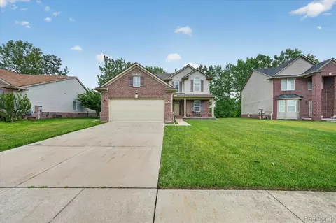 Exterior - 6119 Treetops Dr, Romulus, MI 48174 photo 4 of 6