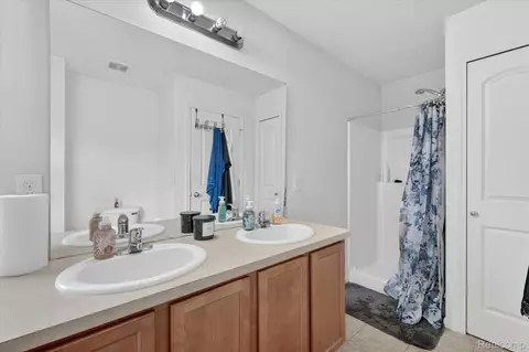 Bath - 6119 Treetops Dr, Romulus, MI 48174 photo 1 of 2