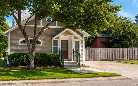 3668 Shorewood Rd, North Lakeport, MI 48059