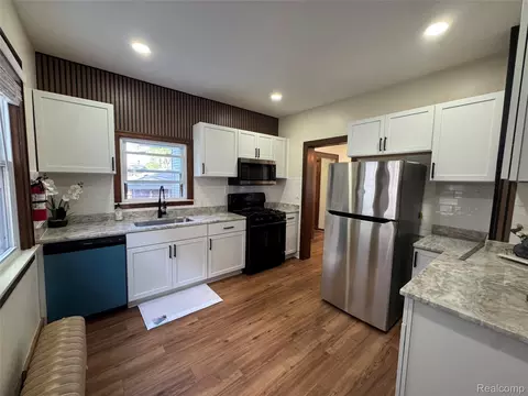 Kitchen - 563 Eureka Rd, Wyandotte, MI 48192 photo 1 of 1