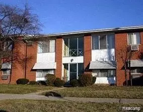 18510 W Chicago, Detroit, MI 48228