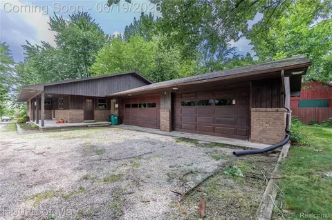 12080 Belleville Rd, Van Buren, MI 48111