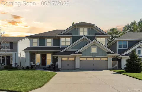 16939 Willowbrook Dr, Haslett, MI 48840