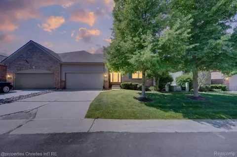 237 Winslow Cir, Commerce, MI 48390