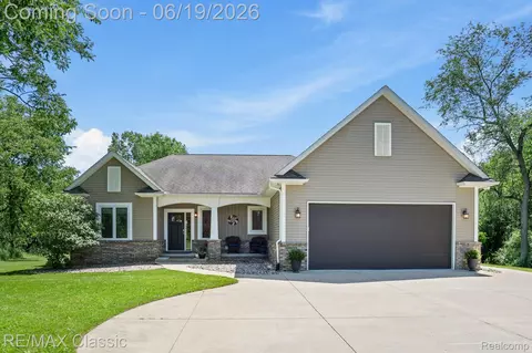 2887 W Joy Rd, Webster, MI 48105