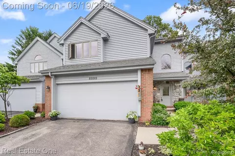 6595 Scenic Pines Ct, Independence, MI 48346