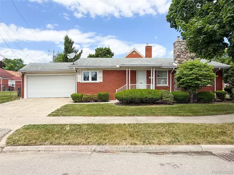 17141 Faust Ave, Detroit, MI 48219