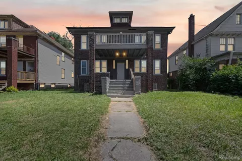 5319 Ivanhoe St, Detroit, MI 48204