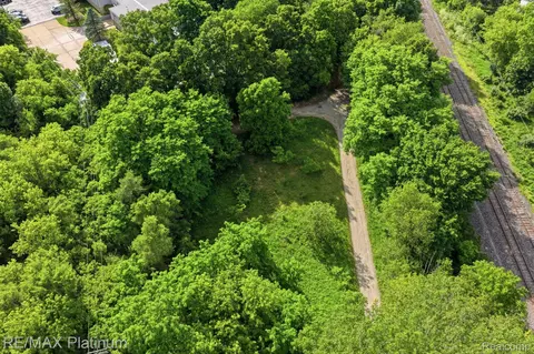 0 Henry St, Howell, MI 48843