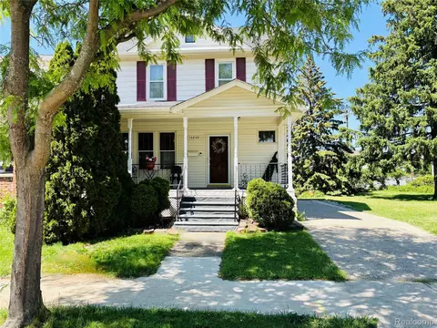 13848 Lanson Ave, Dearborn, MI 48126