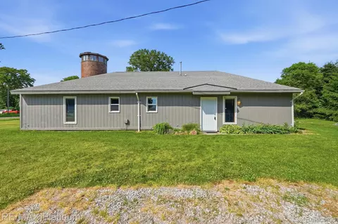 15921 W M 36, Putnam, MI 48169