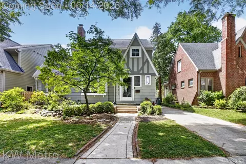 1823 W Houstonia Ave, Royal Oak, MI 48073