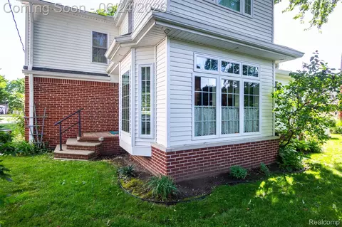Exterior - 21170 Outer Drive Dr, Dearborn, MI 48124 photo 6 of 8