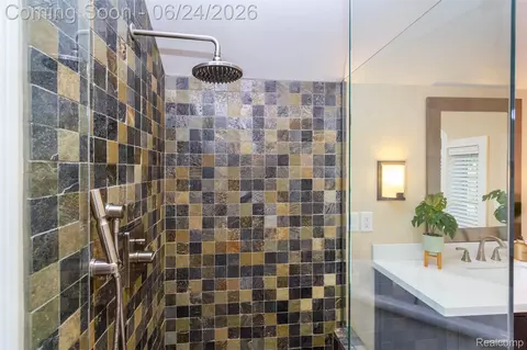 Bath - 21170 Outer Drive Dr, Dearborn, MI 48124 photo 5 of 8