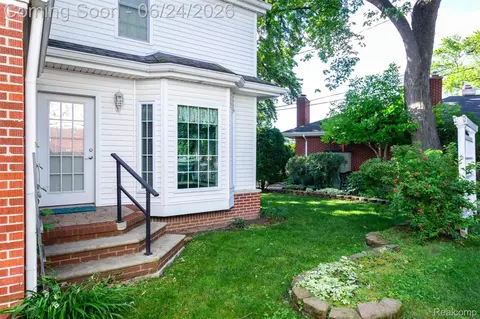 Exterior - 21170 Outer Drive Dr, Dearborn, MI 48124 photo 5 of 8