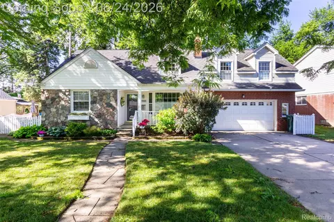 21170 Outer Drive Dr, Dearborn, MI 48124