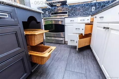 Kitchen - 21170 Outer Drive Dr, Dearborn, MI 48124 photo 8 of 8